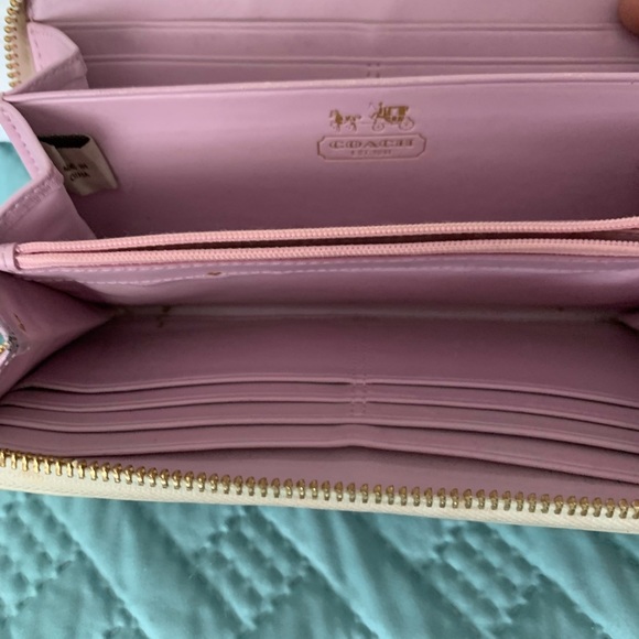 Coach Wallet - Picture 7 of 11